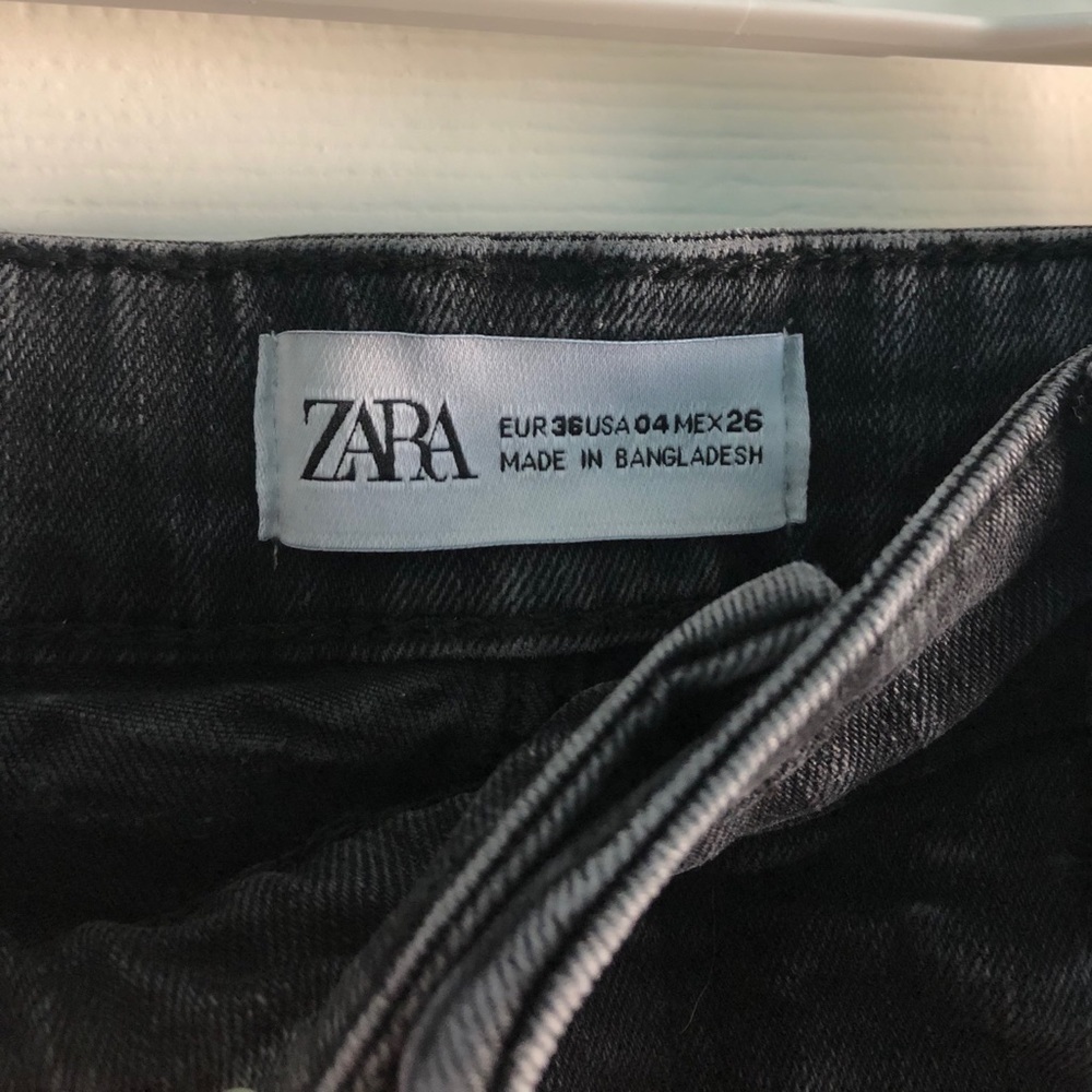 Zara Black Distressed Denim Shorts - Picture 5 of 5